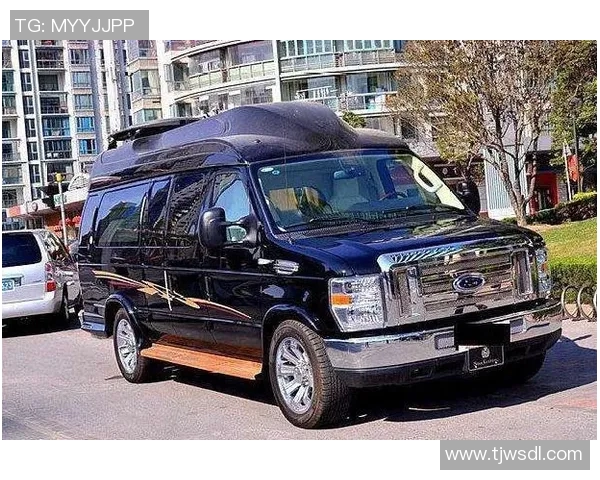 国外足球明星们的豪华座驾揭秘与他们的个性化选择分析